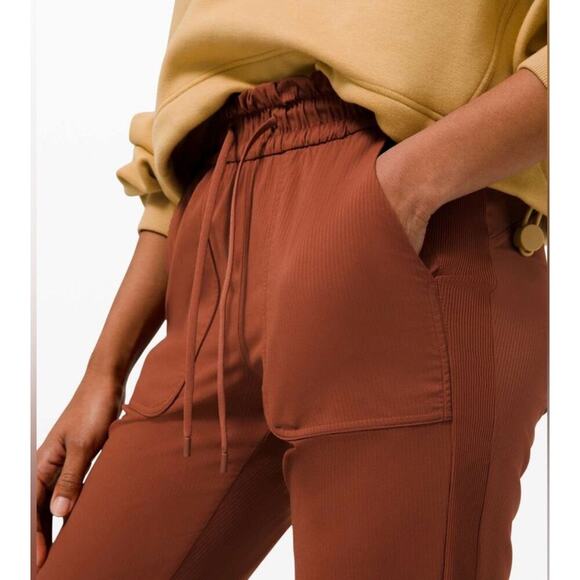 Lululemon Women’s Beyond the Studio Terracota Joggers Size 6 Pants - Picture 2 of 10